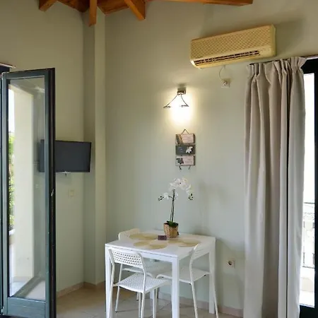 Sunny Corner Apartment